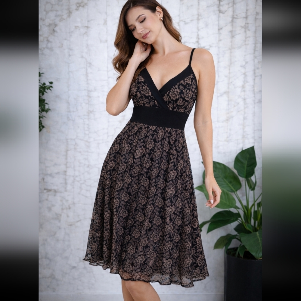 Roulette Women's Black Lace V-Neck Spaghetti Strap A-Line Midi Dress Size 8